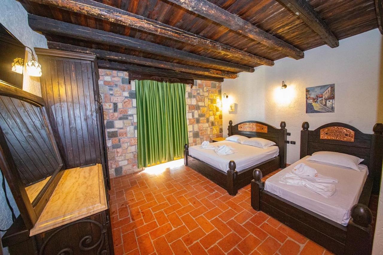 Hotel Sarajet E Pashait 1 Dhërmi Extérieur photo