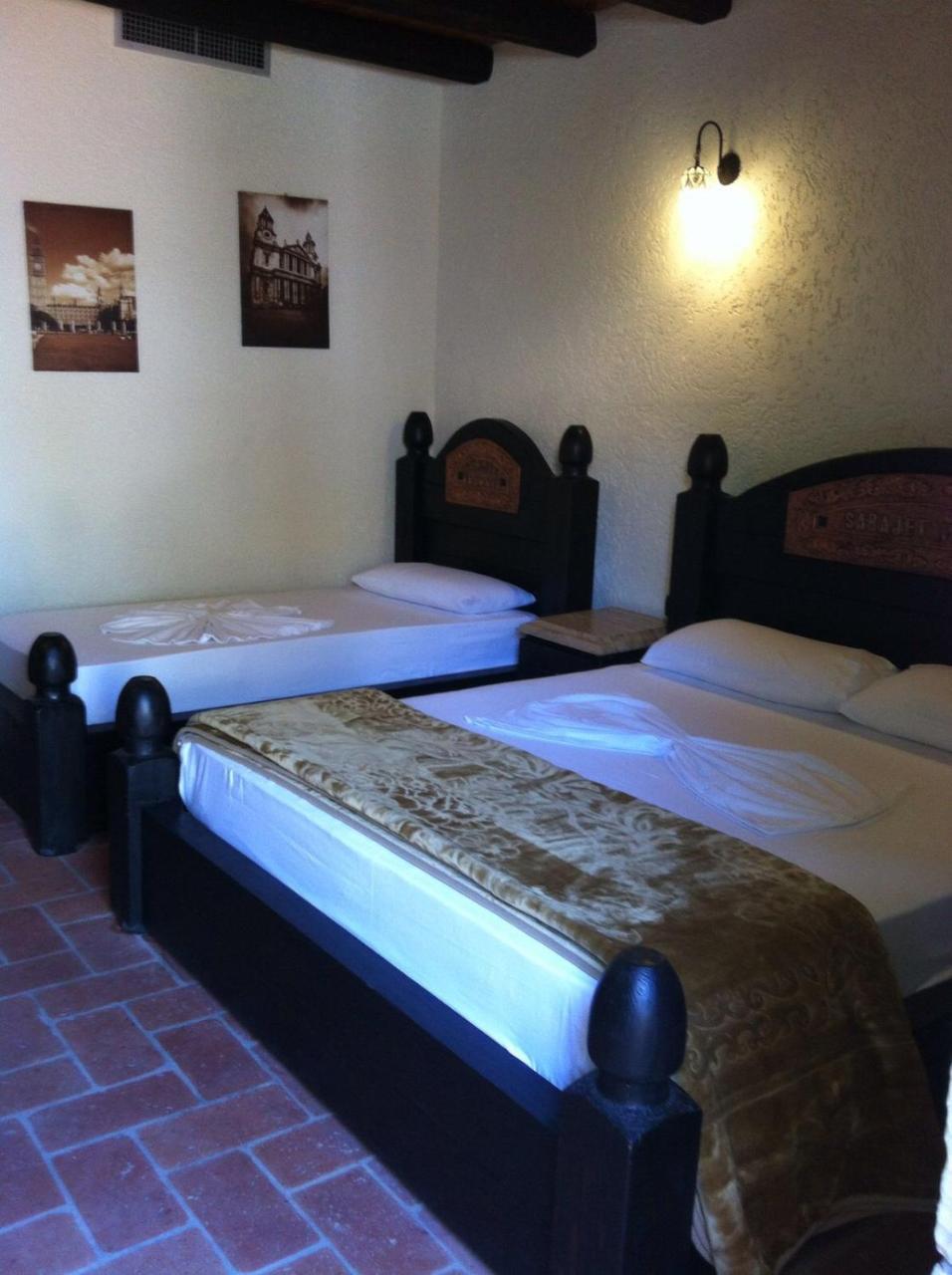 Hotel Sarajet E Pashait 1 Dhërmi Extérieur photo