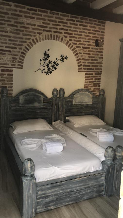 Hotel Sarajet E Pashait 1 Dhërmi Extérieur photo
